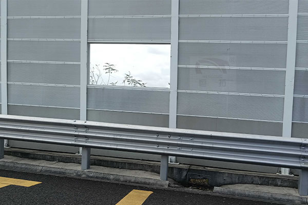 高速路段声屏障