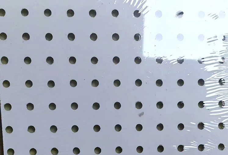 金属穿孔吸音板的多元化应用：商业空间、录音室与家庭影院的理想选择